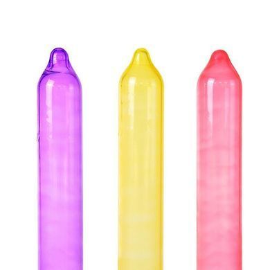 Презервативи Holographic Recare Fruit Flavour Condoms 3 шт, аромати: м'ята, банан, полуниця SX3333 фото